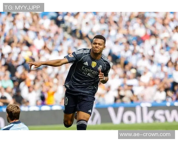 姆巴佩与居莱尔完美连线本赛季助攻已达七次引发热议 姆巴佩与居莱尔完美连线本赛季助攻已达七次引发热议