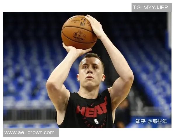 文班雅马在单场比赛中创下马刺队史第四高的30分10板记录大卫罗宾逊仍保持最多记录