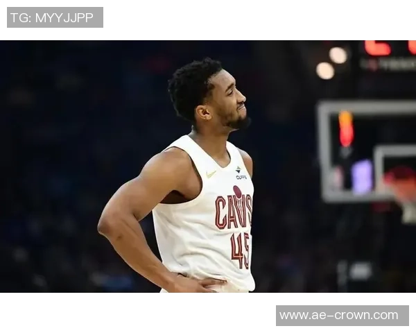 米切尔下半场表现低迷12投仅5中全场仅得15分球队遭遇失利