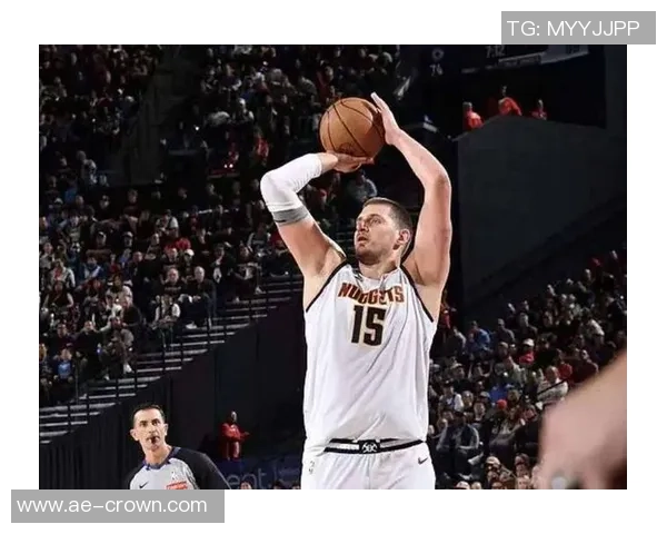 字母哥创纪录26次以75命中率得分30超越约基奇成为现役第一