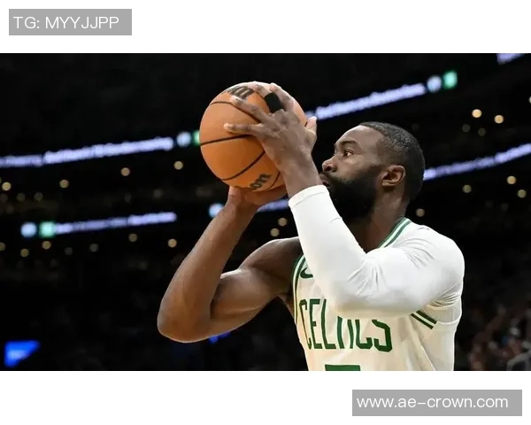 杰伦布朗称赞SGA实力超群但对其造犯规方式表示不满